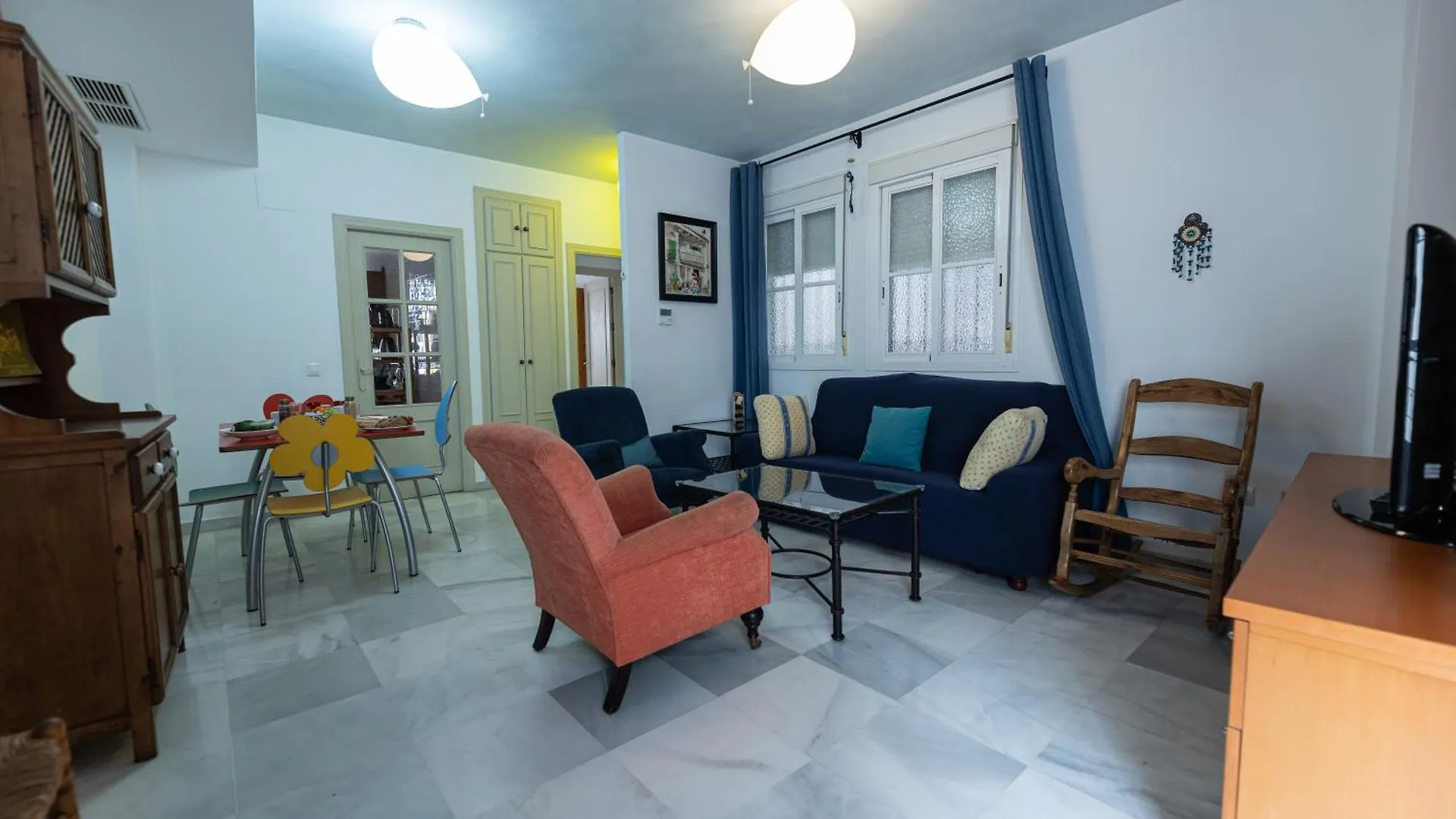 Virgen Carmen Dolorosa Plaza De La Alameda Apartment Seville